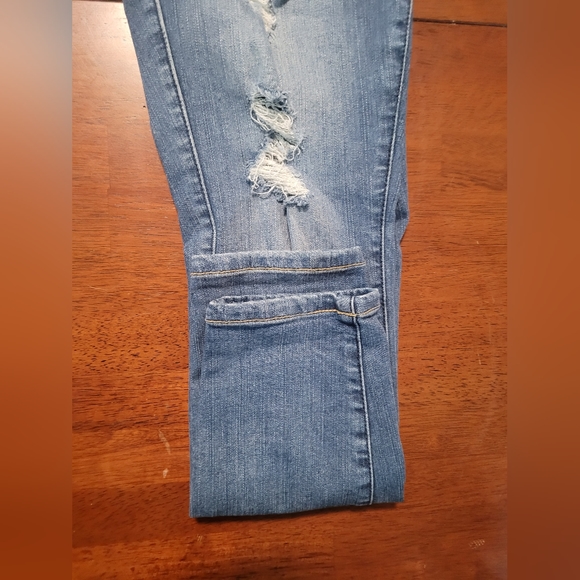 Torrid Premium Bombshell Skinny Jeans,Size 16R - Picture 4 of 7